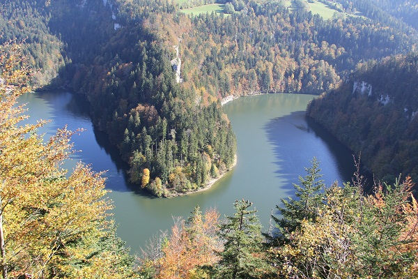 Doubs frontière entre Neuchâtel et la France