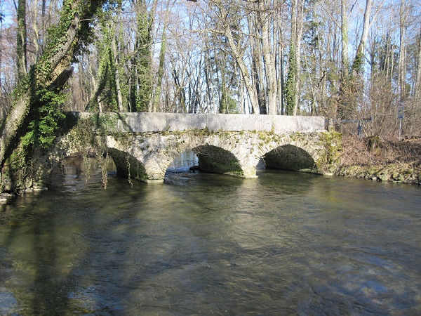 Pont de Grilly frontière Vaud France