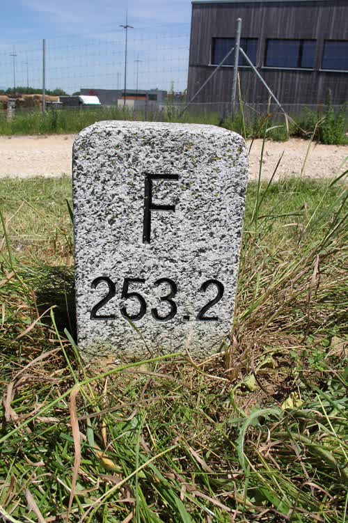 Marker 253.2