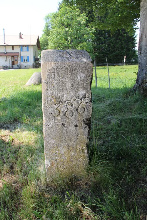 Borne 586