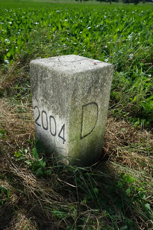 Borne 872