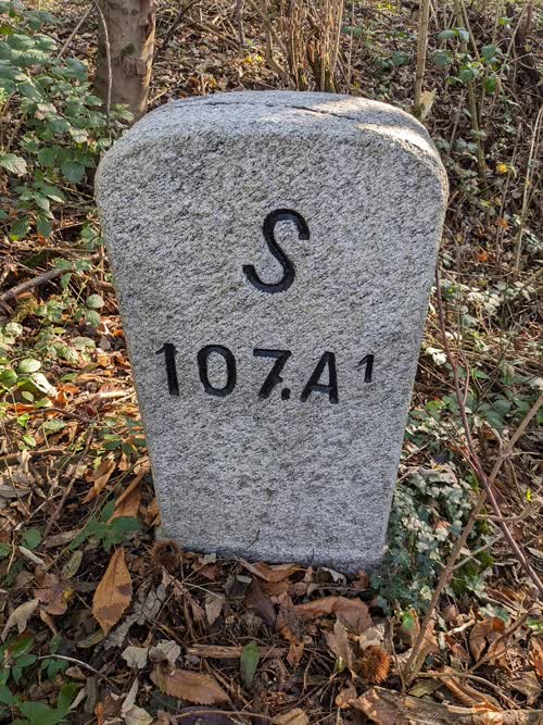 Borne 107.A.1